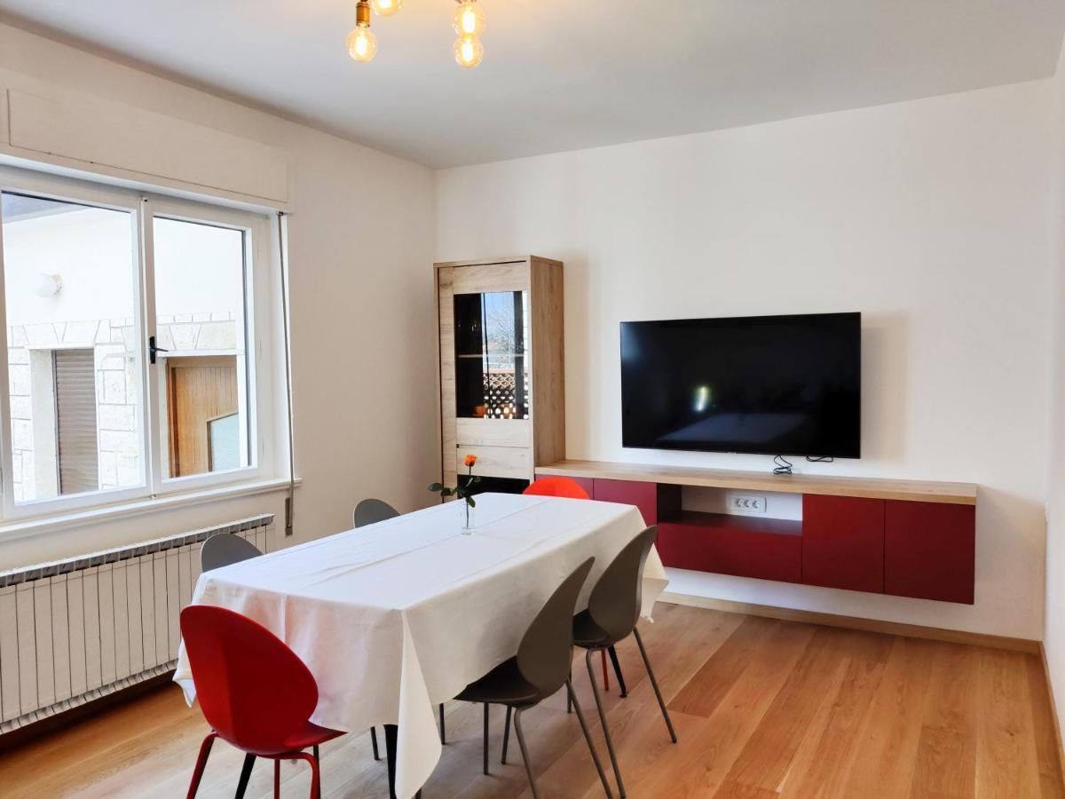 Apartments Vili أوماغ المظهر الخارجي الصورة